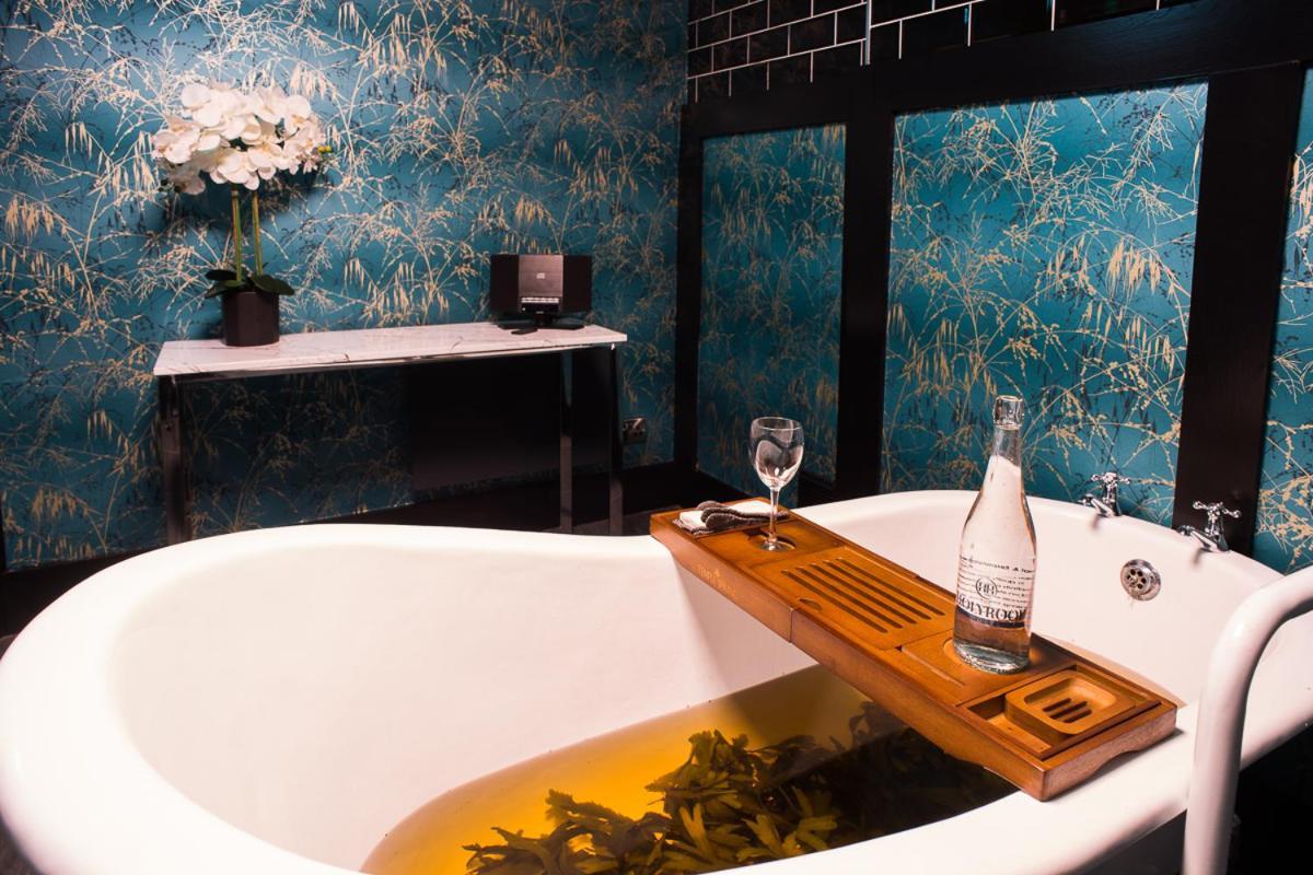 Holyrood Hotel - Leisure Centre & The Spa At Orchids Bundoran Esterno foto