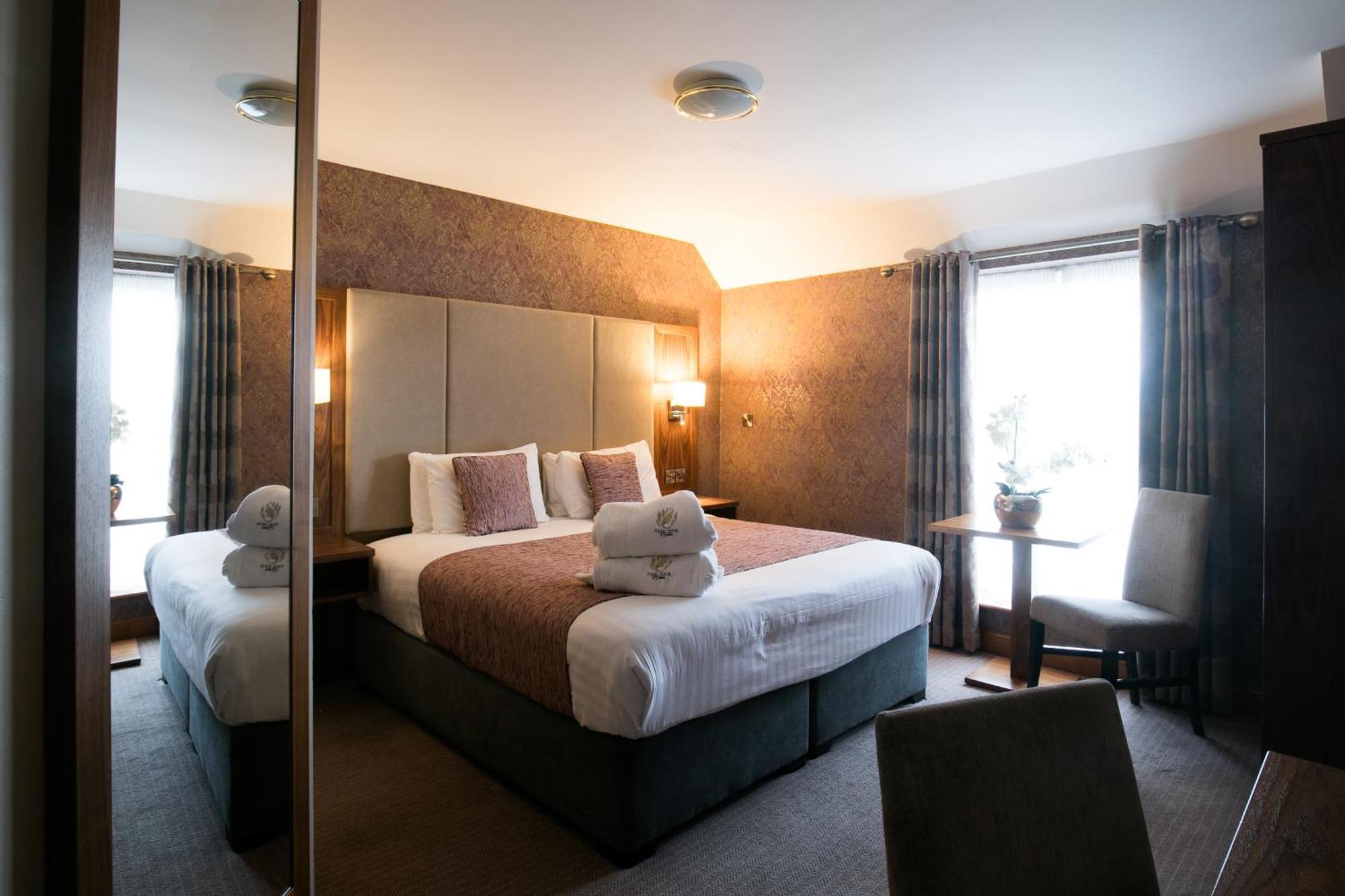 Holyrood Hotel - Leisure Centre & The Spa At Orchids Bundoran Esterno foto